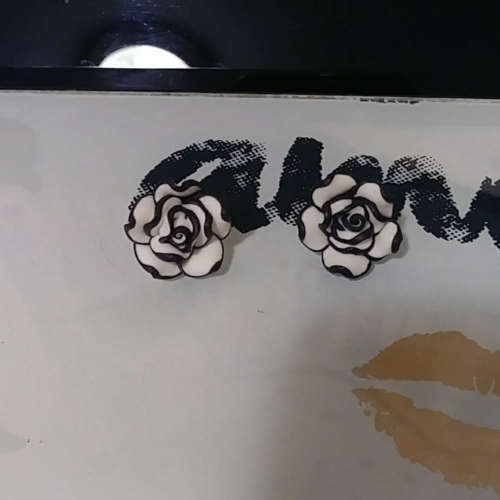 Flower earrings